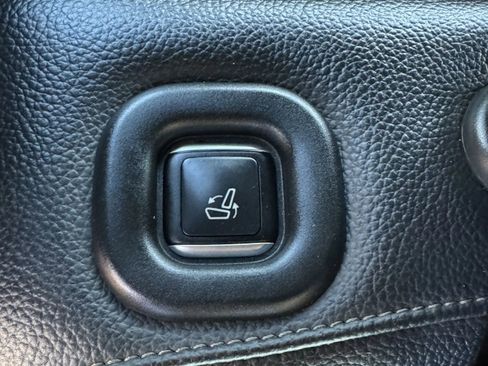 Used 2017 Mercedes-Benz GLS 450 4MATIC image 47