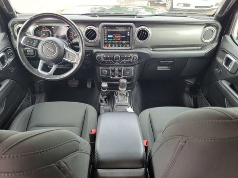 Used 2020 Jeep Wrangler Unlimited Sahara w/ Uconnect 4C Nav & Sound Group AWD/4WD image 19
