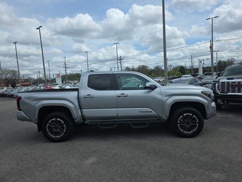 Certified 2024 Toyota Tacoma TRD Sport AWD/4WD image 3