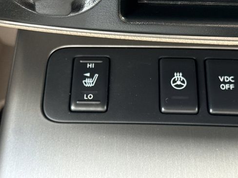 Used 2011 Nissan Armada Platinum w/ 2nd Row Captain Seat Pkg image 23