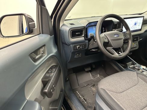 New 2025 Ford Maverick XLT w/ XLT Luxury Package image 16