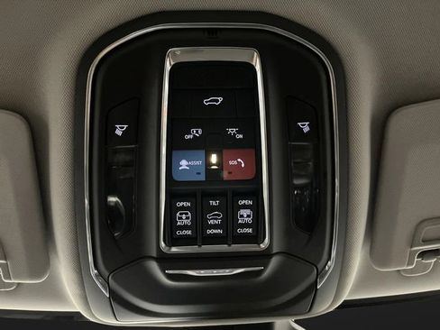 Used 2023 Jeep Grand Cherokee L Limited image 26