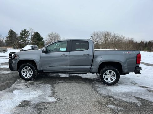 Used 2022 Chevrolet Colorado LT w/ LT Convenience Package image 6