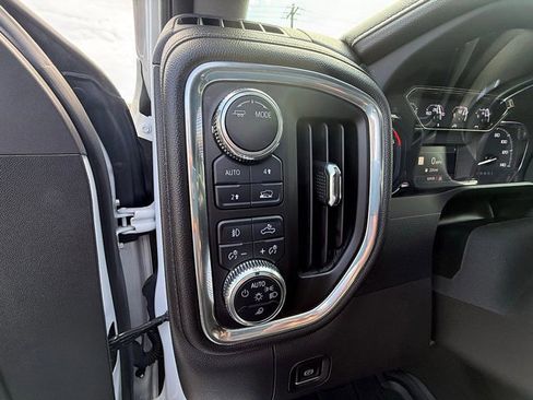 Used 2022 GMC Sierra 1500 SLT w/ SLT Premium Plus Package image 34