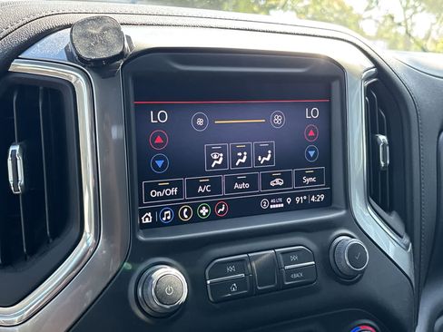 Used 2022 Chevrolet Silverado 3500 LTZ AWD/4WD image 16