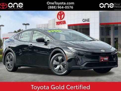 Certified 2024 Toyota Prius LE image 1