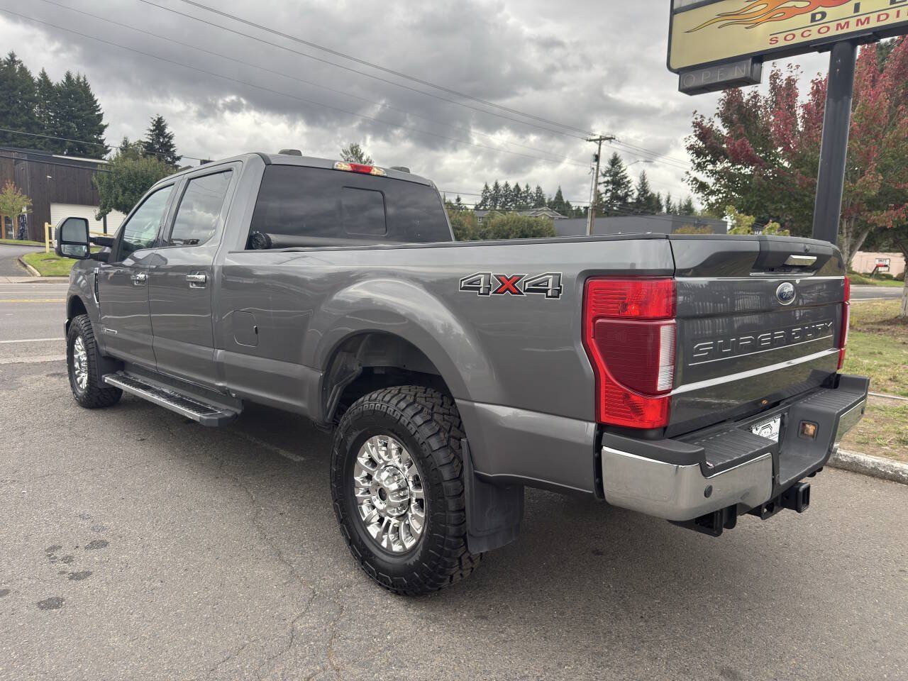 Used 2021 Ford F350 XLT w/ XLT Premium Package AWD/4WD image 5
