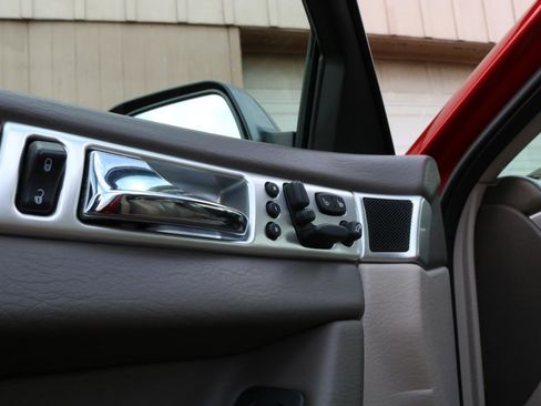 Used 2004 Chrysler Pacifica AWD image 18