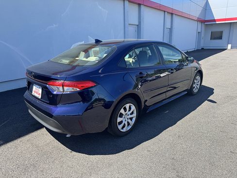 Used 2023 Toyota Corolla LE w/ Carpet Mat Package (TMS) FWD image 5