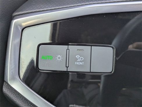 Used 2024 Audi Q3 2.0T Premium image 28