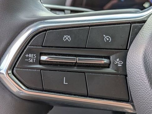 Used 2025 Chevrolet Equinox LT image 18