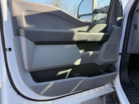 New 2025 Ford F550 4x4 Crew Cab Super Duty image 8