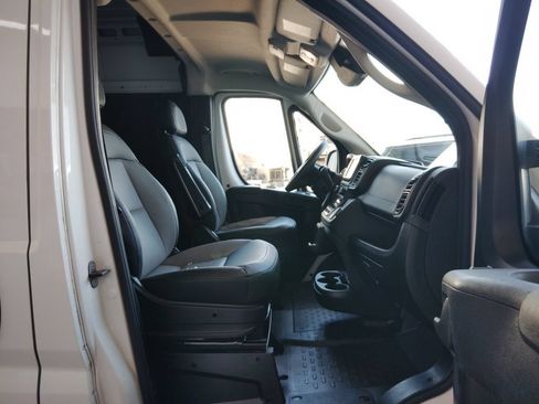 Used 2025 RAM ProMaster 3500 w/ Convenience Group FWD image 12
