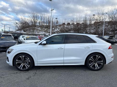 Used 2021 Audi Q8 Prestige w/ Prestige Package image 4