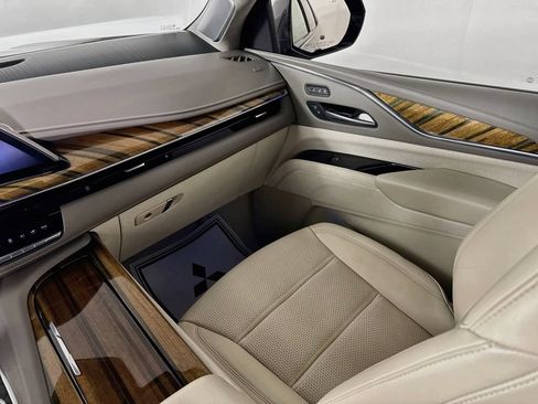 Used 2023 Cadillac Escalade Sport Platinum w/ Heavy-Duty Trailer Package AWD/4WD image 26