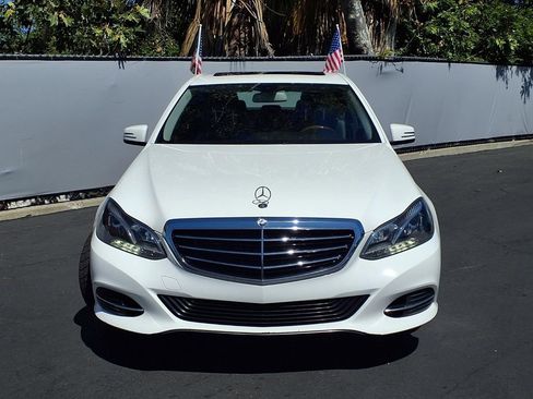 Used 2014 Mercedes-Benz E 350 4MATIC Sedan image 2
