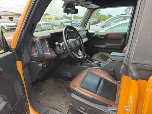 Used 2021 Ford Bronco Outer Banks AWD/4WD image 6