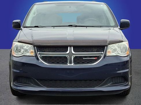 Used 2015 Dodge Grand Caravan SXT w/ UConnect Hands-Free Group FWD image 2