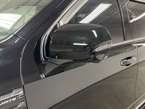 Certified 2025 GMC Yukon Denali Ultimate w/ LPO, Floor Liner Package image 10