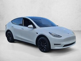 Used 2021 Tesla Model Y Long Range AWD/4WD video 3