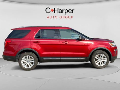 Used 2019 Ford Explorer XLT w/ Equipment Group 202A AWD/4WD image 2