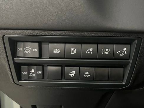 New 2025 Toyota Tundra Platinum image 12