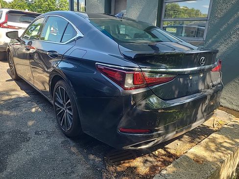 Used 2022 Lexus ES 350 w/ Premium Package FWD image 2