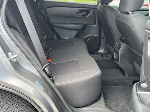 Used 2024 Nissan Rogue S FWD image 21