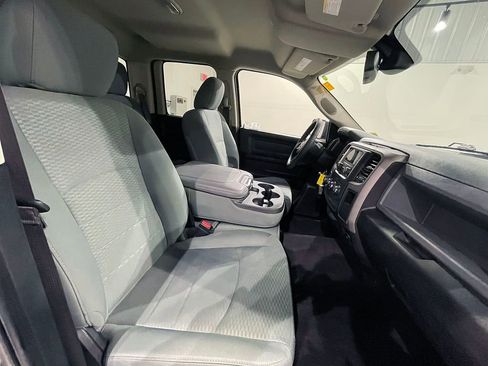 Used 2019 RAM 1500 Express AWD/4WD image 25