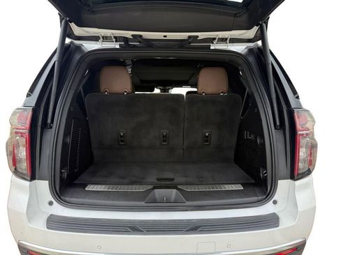 Used 2024 Chevrolet Tahoe High Country RWD image 18