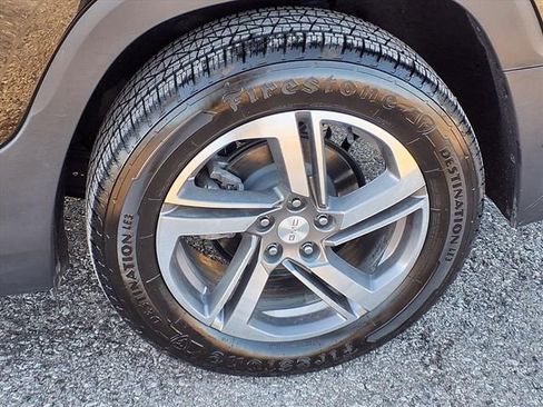 Used 2021 GMC Terrain SLT image 38