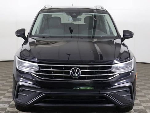 Used 2022 Volkswagen Tiguan SE FWD image 11