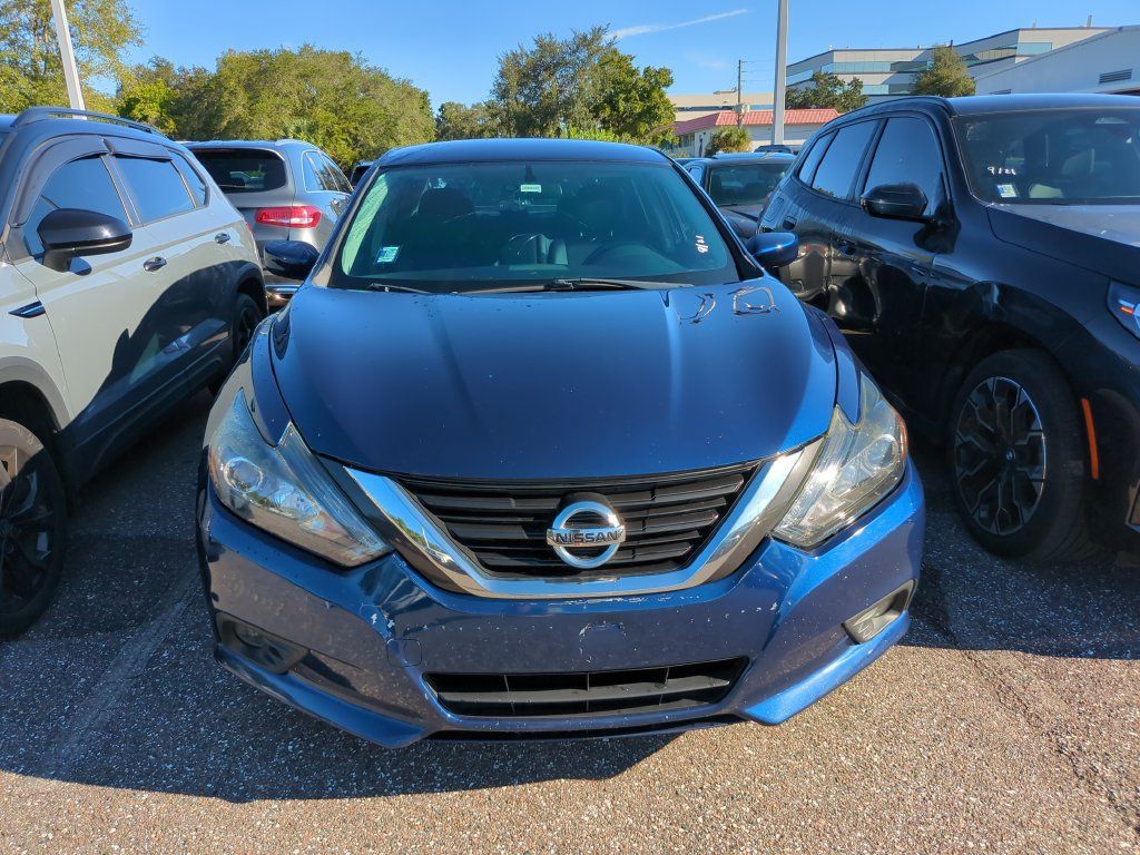 Used 2017 Nissan Altima 3.5 SR FWD image 3