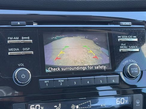 Used 2018 Nissan Rogue Sport SV image 22