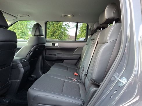 Used 2025 Hyundai Santa Fe SEL AWD/4WD image 10