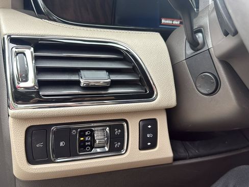 Used 2022 Lincoln Navigator L Reserve RWD image 20