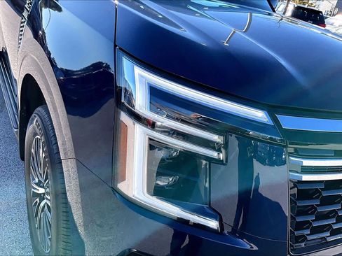 New 2026 Nissan Armada Platinum image 13