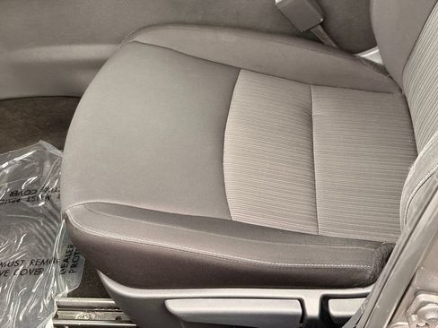 Used 2024 Nissan Sentra SV FWD image 21