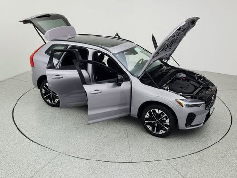 New 2026 Volvo XC60 B5 Plus w/ Protection Package Premier image 34
