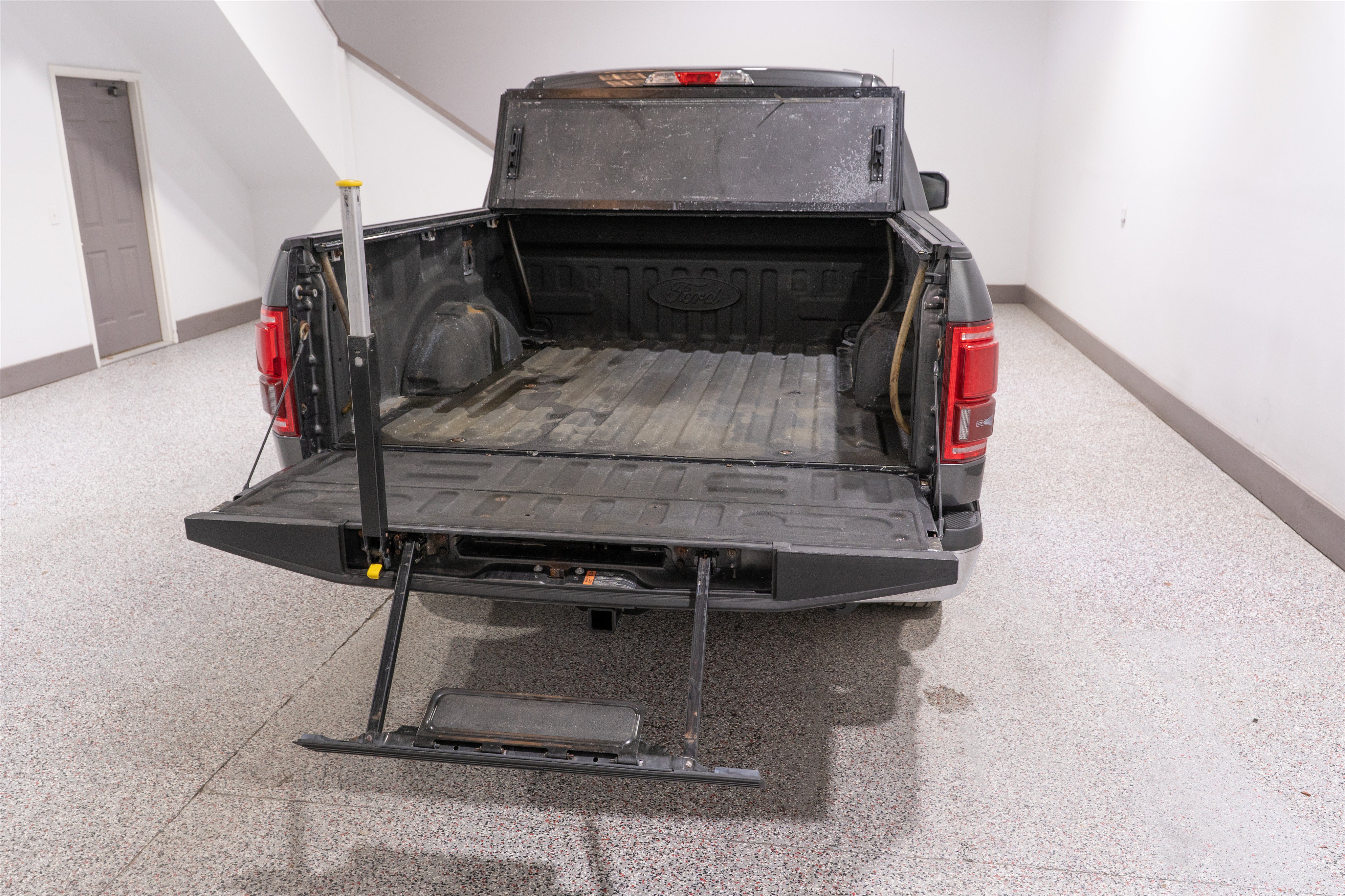 Used 2016 Ford F150 Lariat RWD image 12