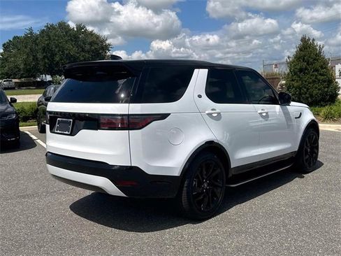 New 2025 Land Rover Discovery Dynamic SE image 6