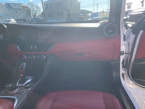 Used 2020 Alfa Romeo Giulia Ti image 25