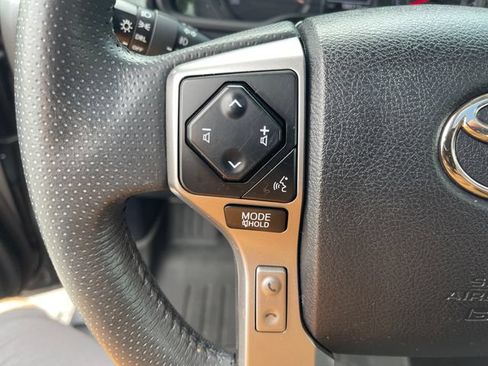 Used 2021 Toyota 4Runner SR5 Premium w/ Moonroof Package AWD/4WD image 33