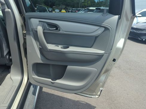 Used 2015 Chevrolet Traverse LT w/ Style and Technology Package FWD image 30