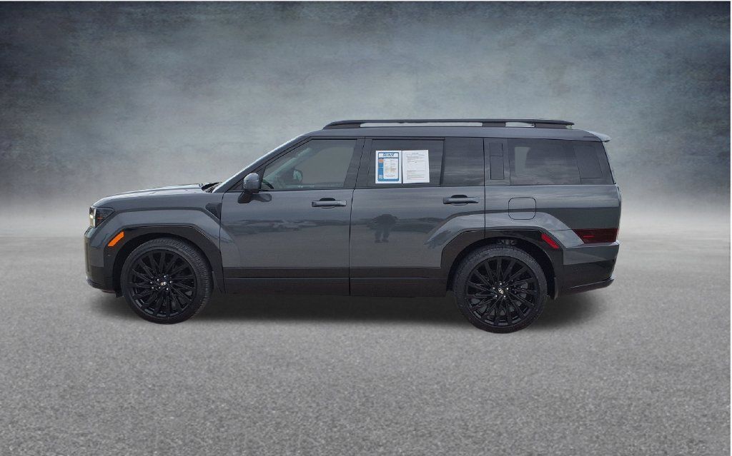 Used 2025 Hyundai Santa Fe Calligraphy FWD image 4