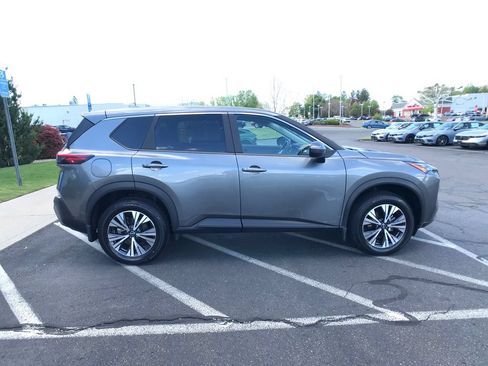 Used 2023 Nissan Rogue SV AWD/4WD image 15
