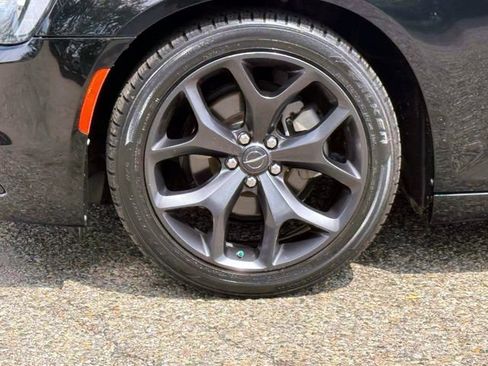 Certified 2023 Chrysler 300 Touring w/ Sport Appearance Package RWD image 9