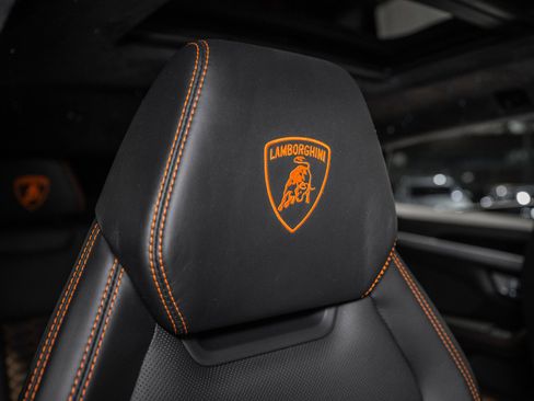 Used 2020 Lamborghini Urus image 52