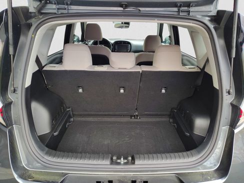 Used 2025 Kia Soul LX image 17