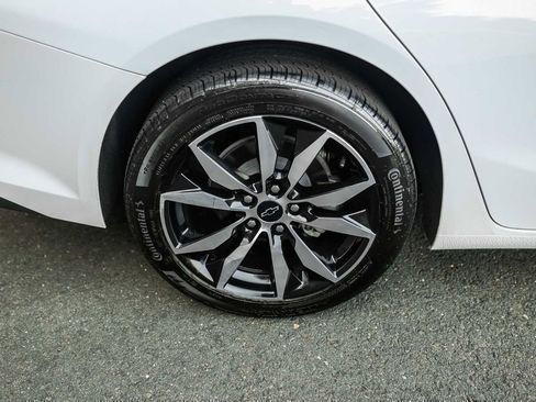 Used 2025 Chevrolet Malibu RS image 5